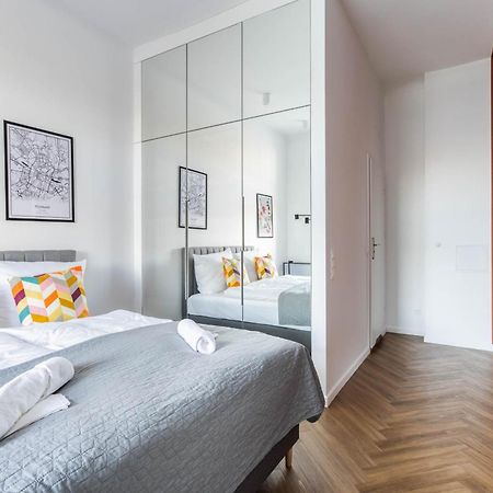 Nowoczesne I Stylowe Studia Very Berry W Poznaniu By Noclegi Renters Exterior photo